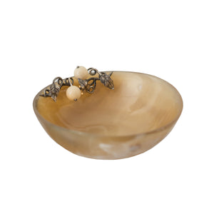 BEIGE HORN BOWL WITH A 925 STERLING SILVER LEAF AND WHITE AGATE BERRIES