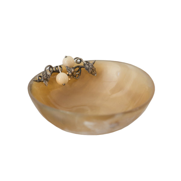 BEIGE HORN BOWL WITH A 925 STERLING SILVER LEAF AND WHITE AGATE BERRIES