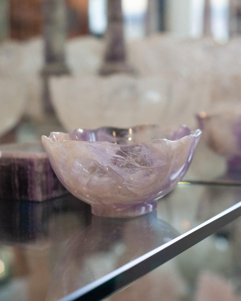 CONTEMPORARY SMALL SCALLOPED AMETHYST CRYSTAL BOWL WITH FOOT