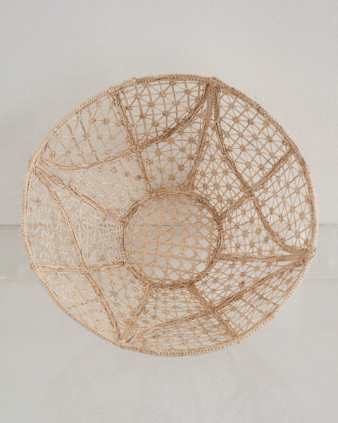 CONTEMPORARY ROUND HANDWOVEN RATTAN BOWL WITH KNOTS