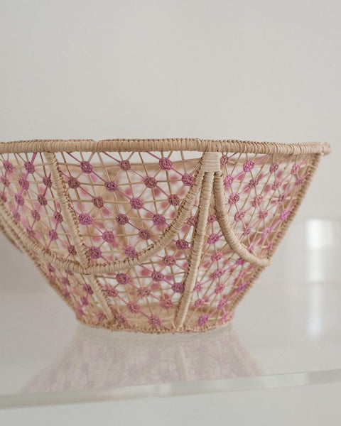 CONTEMPORARY ROUND HANDWOVEN RATTAN BOWL WITH SOFT PINK KNOTS