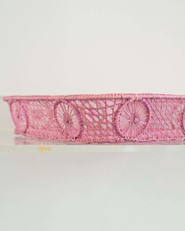 CONTEMPORARY RECTANGULAR RATTAN SERVING TRAY IN SOFT PINK WITH ROUNDED CORNERS