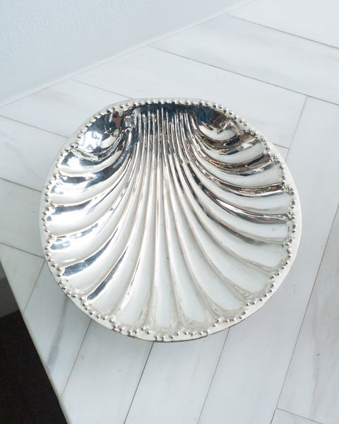 VINTAGE SILVER PLATE SHELL TRAY WITH CORAL SHAPED ENAMEL FEET