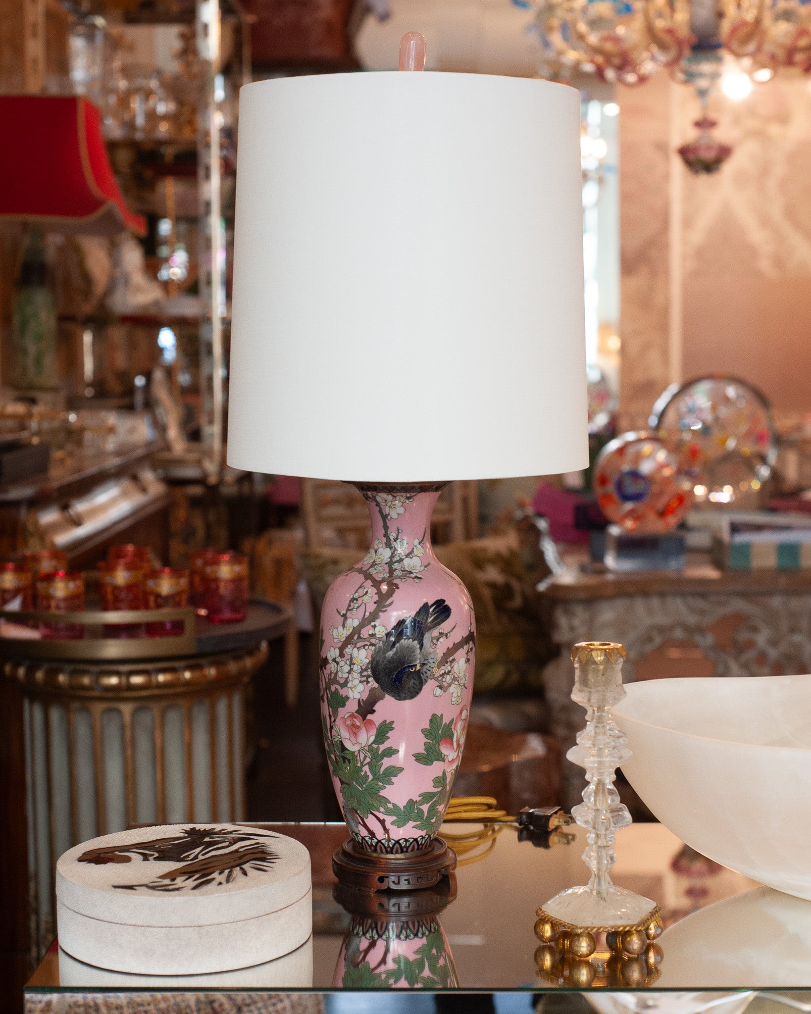 ANTIQUE JAPANESE PAIR OF PORCELAIN LAMPS WITH WHITE LINEN SHADES