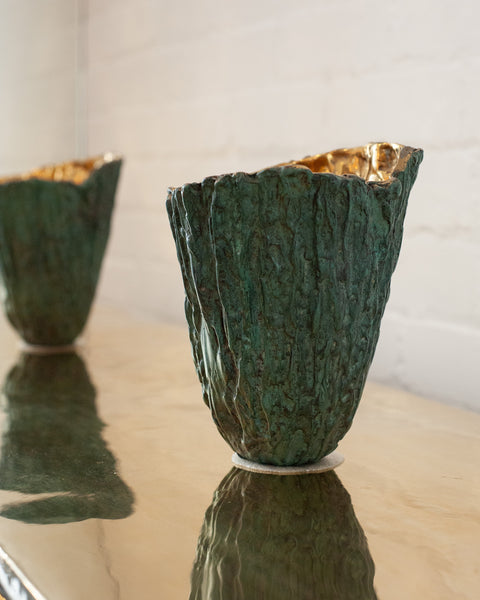 CONTEMPORARY GREEN PATINATED BRASS WOOD BARK VASE WITH POLISHED BRASS INTERIOR