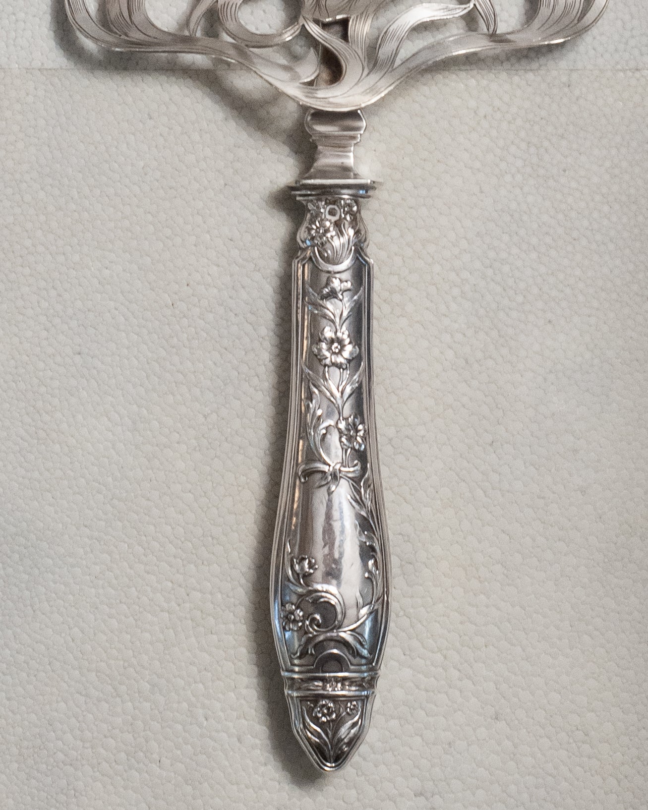 ANTIQUE STERLING SILVER ASPARAGUS SERVER WITH ENGRAVED IRIS FLOWERS