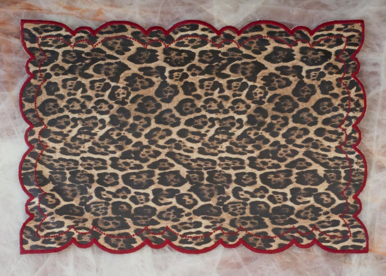 CONTEMPORARY SET OF 6 LEOPARD LINEN PLACEMATS WITH EMBROIDERED SCALLOPED EDGE