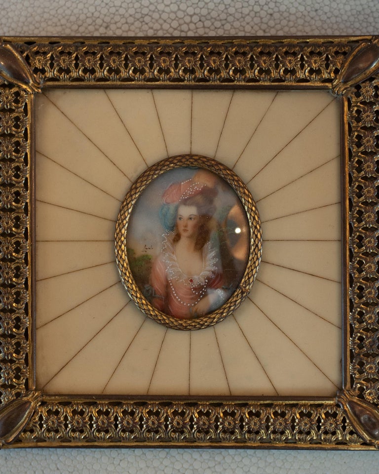 ANTIQUE MINIATURE PORTRAIT OF A NOBLEWOMAN IN BRONZE MOUNT FRAME