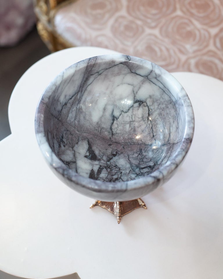 CONTEMPORARY LILAC MARBLE BOWL WITH CAST BRONZE DUCK FEET