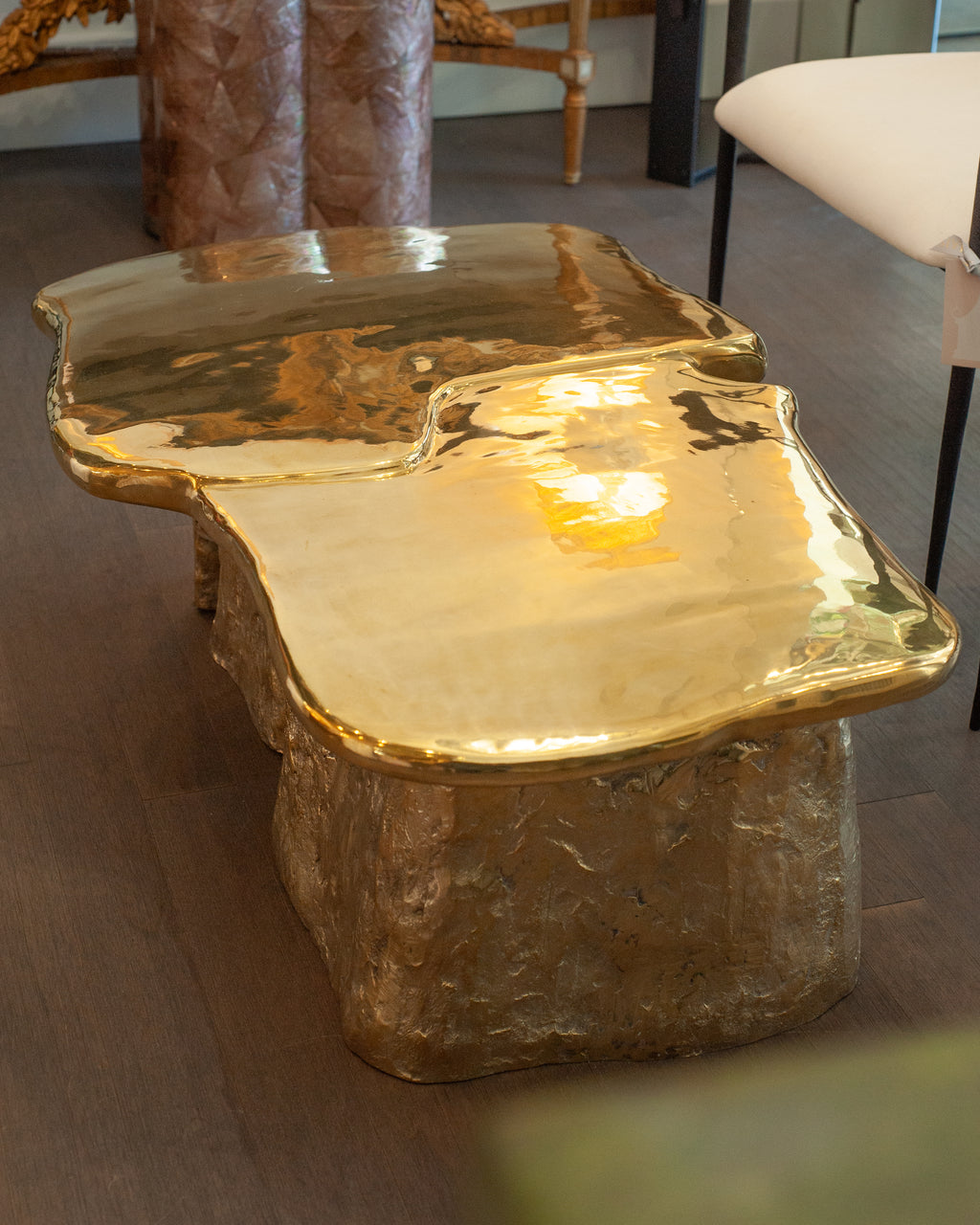 CONTEMPORARY POLISHED CAST BRASS SCULPTURAL LILYPAD COFFEE TABLE