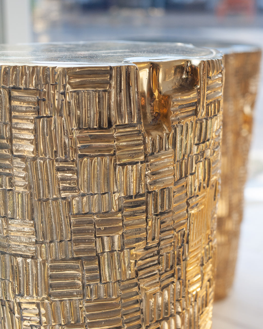 CONTEMPORARY POLISHED AND TEXTURED CAST BRASS SCULPTURAL TALL LOG TABLE