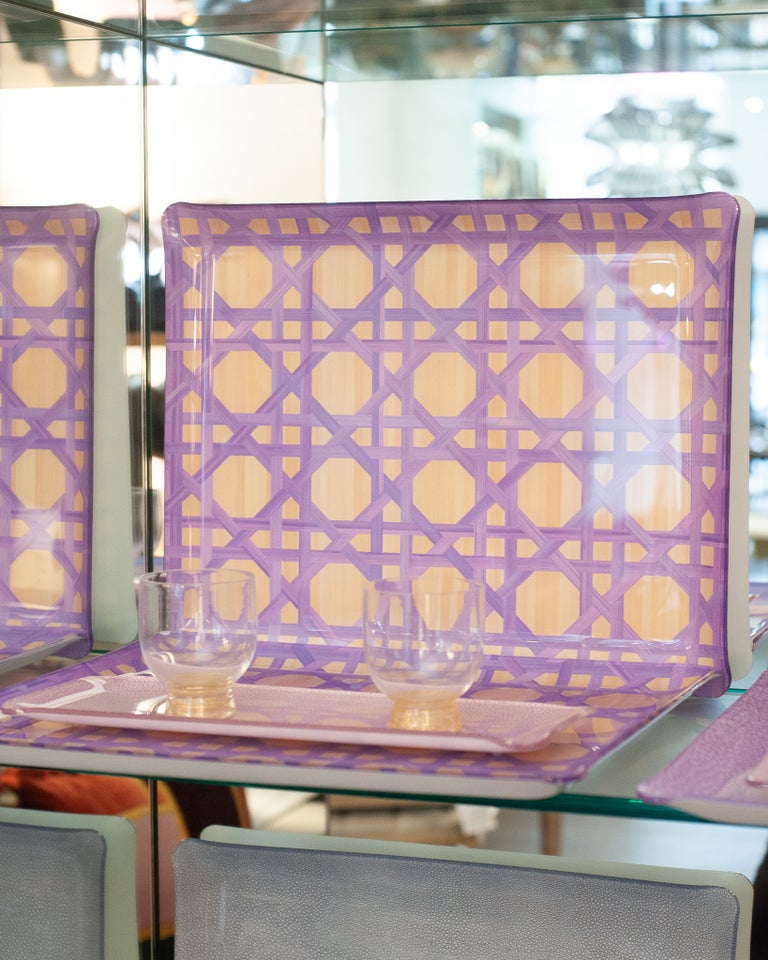CONTEMPORARY WOVEN CANE PRINT ACRYLIC SERVING TRAY IN LILAC