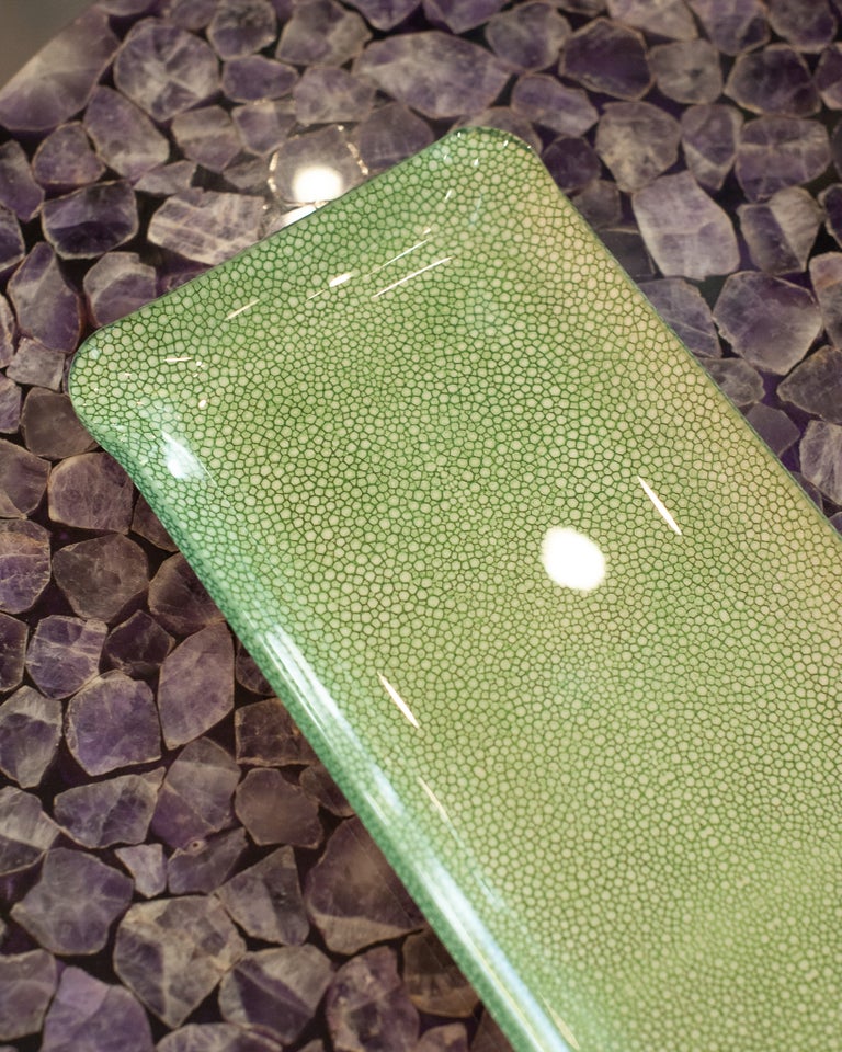 CONTEMPORARY SHAGREEN PRINT ACRYLIC LONG TRAY IN GREEN
