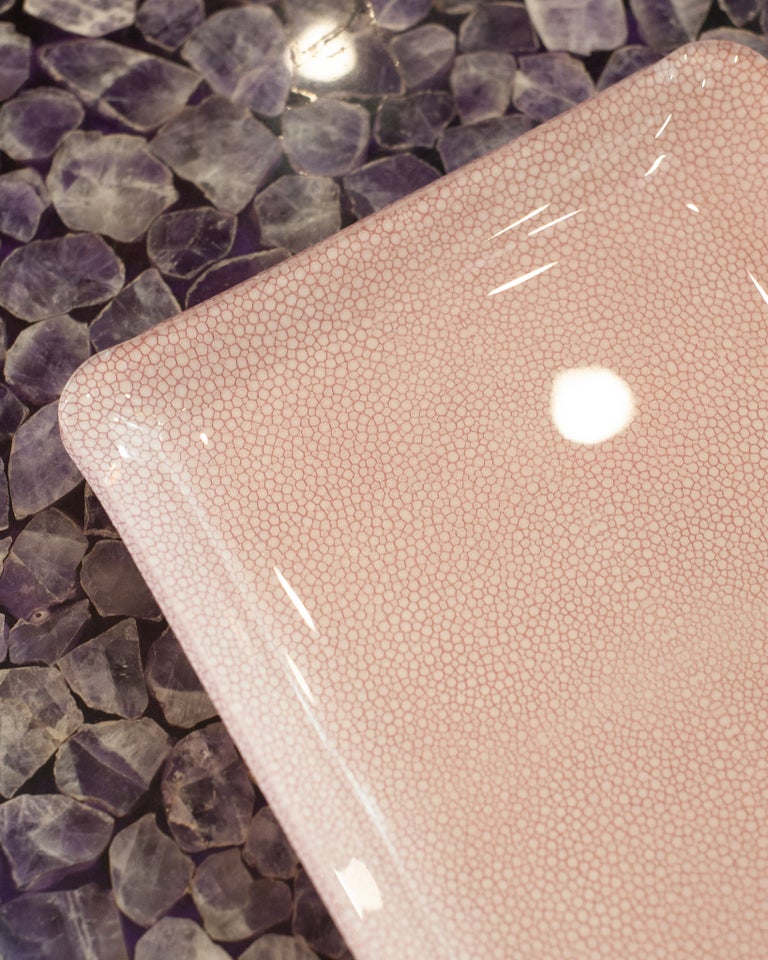 CONTEMPORARY SHAGREEN PRINT ACRYLIC SMALL TRAY IN PINK