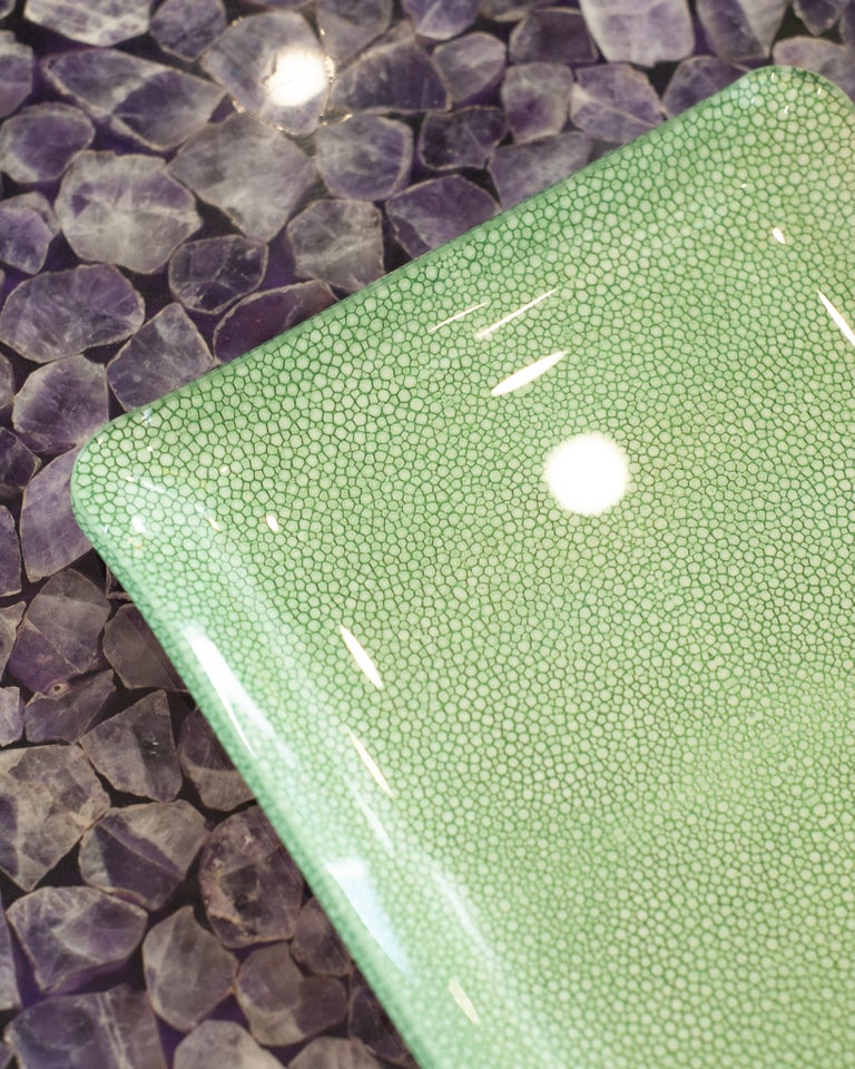 CONTEMPORARY SHAGREEN PRINT ACRYLIC SMALL TRAY IN GREEN