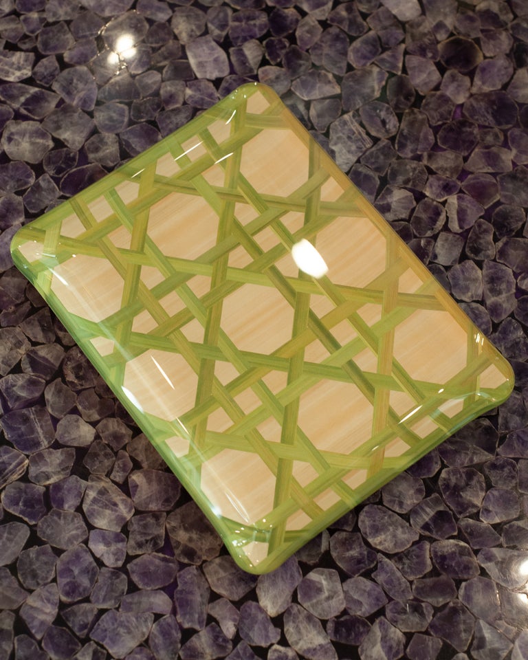 CONTEMPORARY WOVEN CANE PRINT ACRYLIC SMALL TRAY IN GREEN