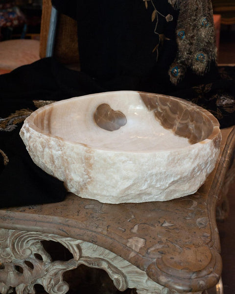 CONTEMPORARY MASSIVE RAW EDGE BANDED ONYX BOWL