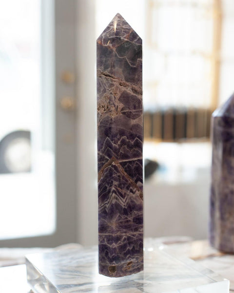 CONTEMPORARY LARGE CHEVRON AMETHYST OBELISK / CRYSTAL POINT