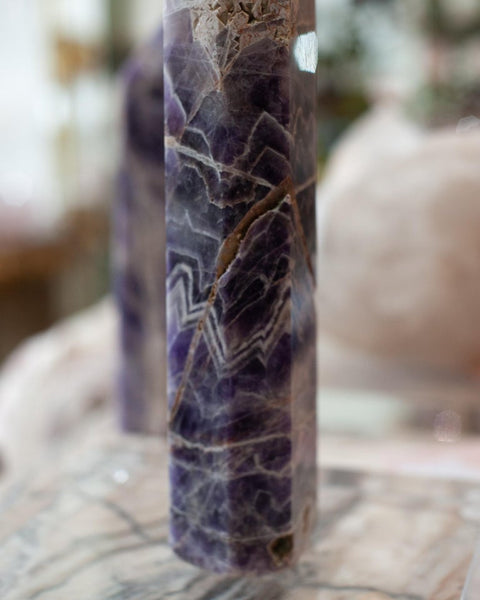 CONTEMPORARY LARGE CHEVRON AMETHYST OBELISK / CRYSTAL POINT