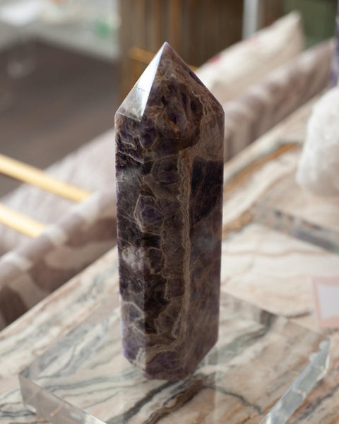 CONTEMPORARY LARGE CHEVRON AMETHYST OBELISK / CRYSTAL POINT