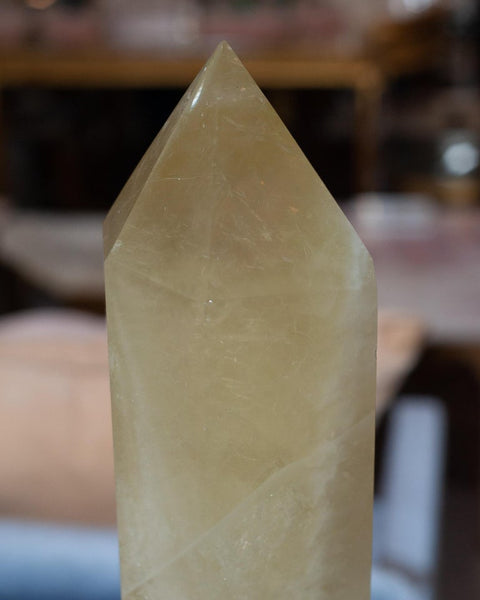 CONTEMPORARY LARGE GREEN ONYX OBELISK / CRYSTAL POINT