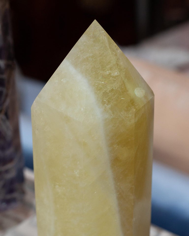 CONTEMPORARY MEDIUM GREEN ONYX OBELISK / CRYSTAL POINT