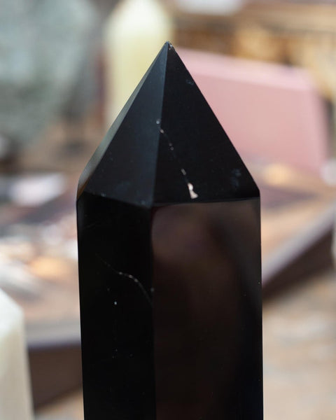 CONTEMPORARY LARGE BLACK OBSIDIAN OBELISK / CRYSTAL POINT