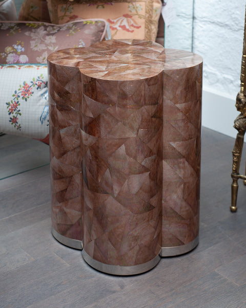 CONTEMPORARY BROWN PEN SHELL CLOVER DRUM TABLE