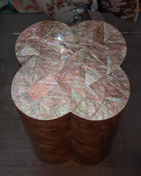 CONTEMPORARY BROWN PEN SHELL CLOVER DRUM TABLE