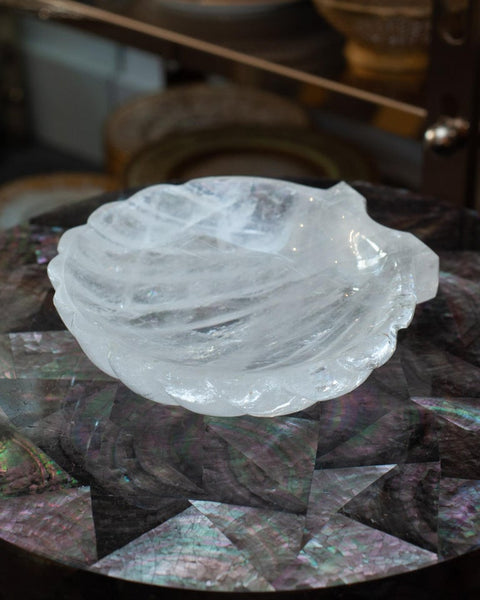 CONTEMPORARY CARVED ROCK CRYSTAL SHELL BOWL