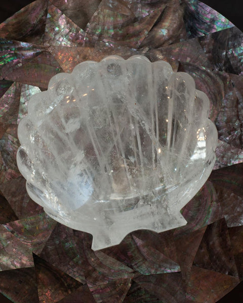 CONTEMPORARY CARVED ROCK CRYSTAL SHELL BOWL
