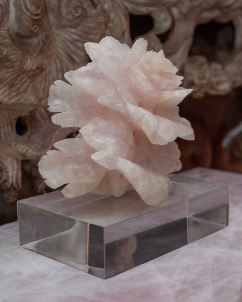 ANTIQUE CHINESE ROSE QUARTZ FLOWER SCULPTURE