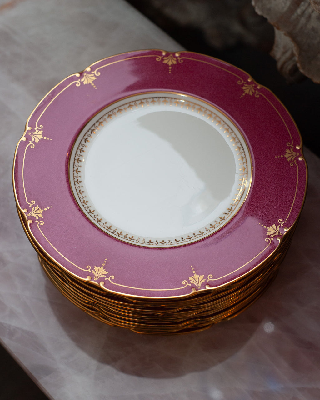 ANTIQUE SET OF 12 WEDGWOOD CRANBERRY SIDE PLATES