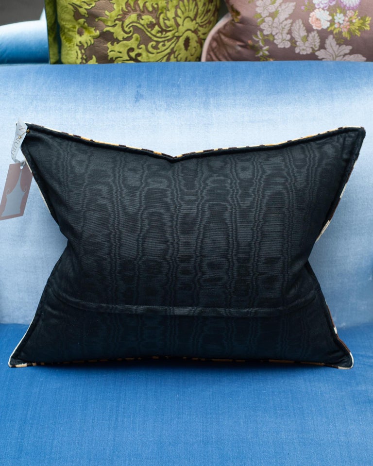 CONTEMPORARY BEVILACQUA TAN & BLACK SILK VELVET PILLOWS IN LEOPARD PATTERN