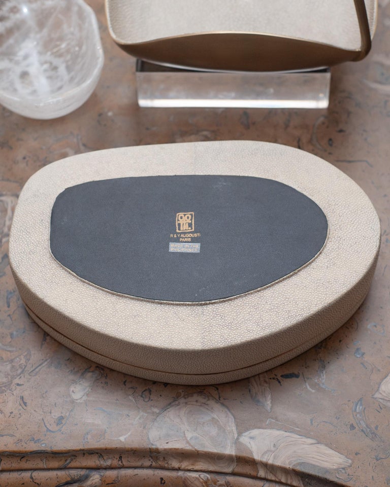 CONTEMPORARY R & Y AUGOUSTI CREME SHAGREEN BOX WITH KABIBI SHELL INLAY