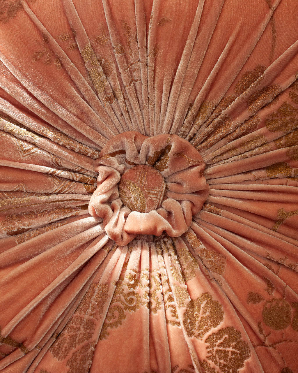 ROUND PINK & GOLD VENETIA STUDIUM VELVET PILLOW