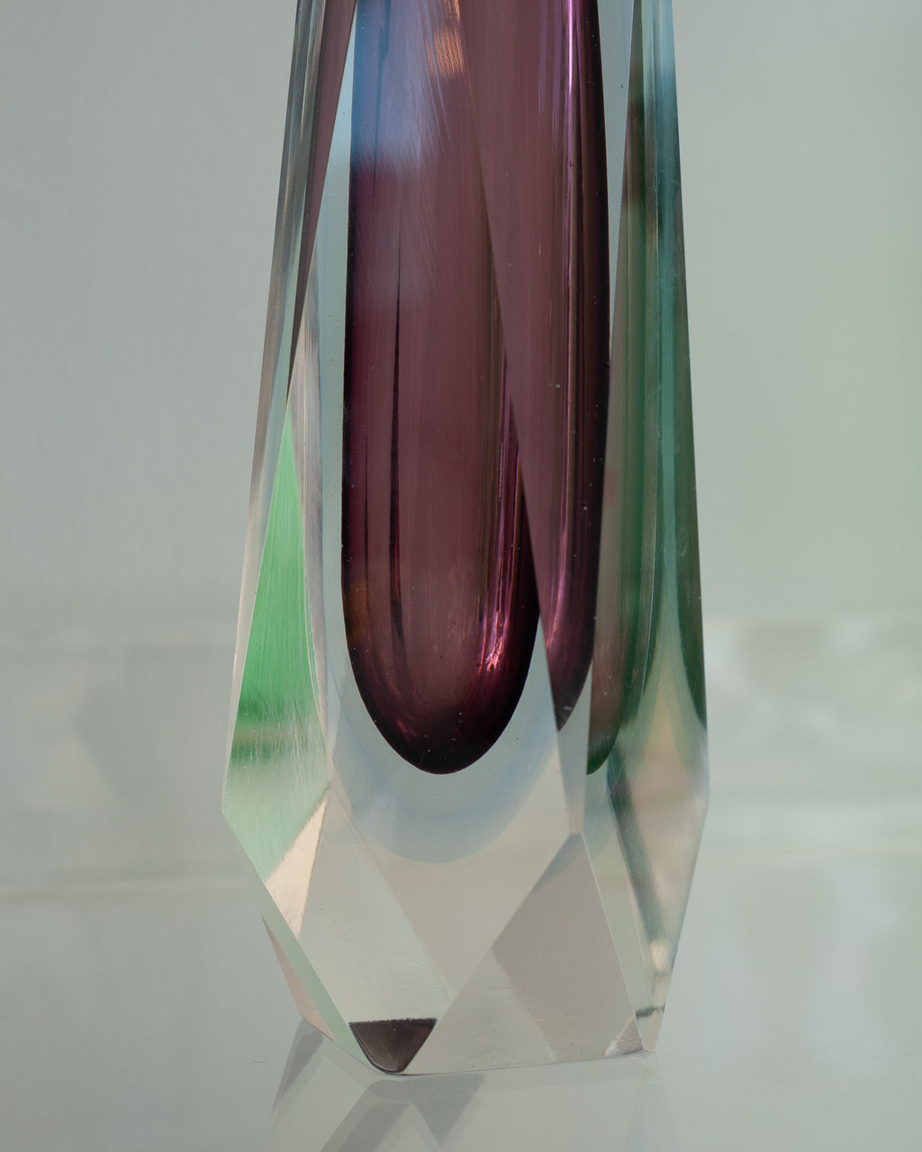 MID CENTURY MURANO "SOMMERSO" VASE IN CLEAR AND PURPLE BY FLAVIO POLI