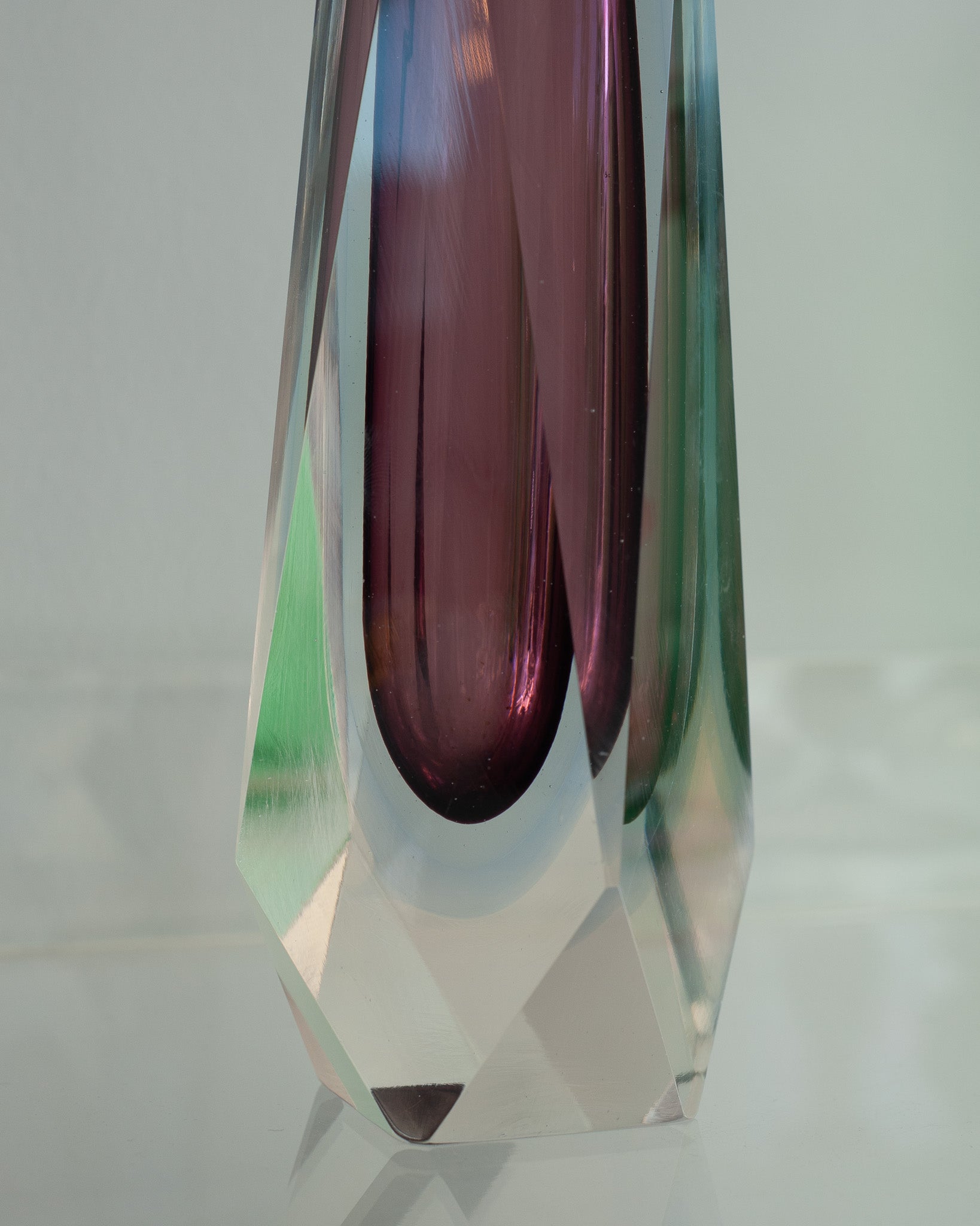 MID CENTURY MURANO "SOMMERSO" VASE IN CLEAR AND PURPLE BY FLAVIO POLI