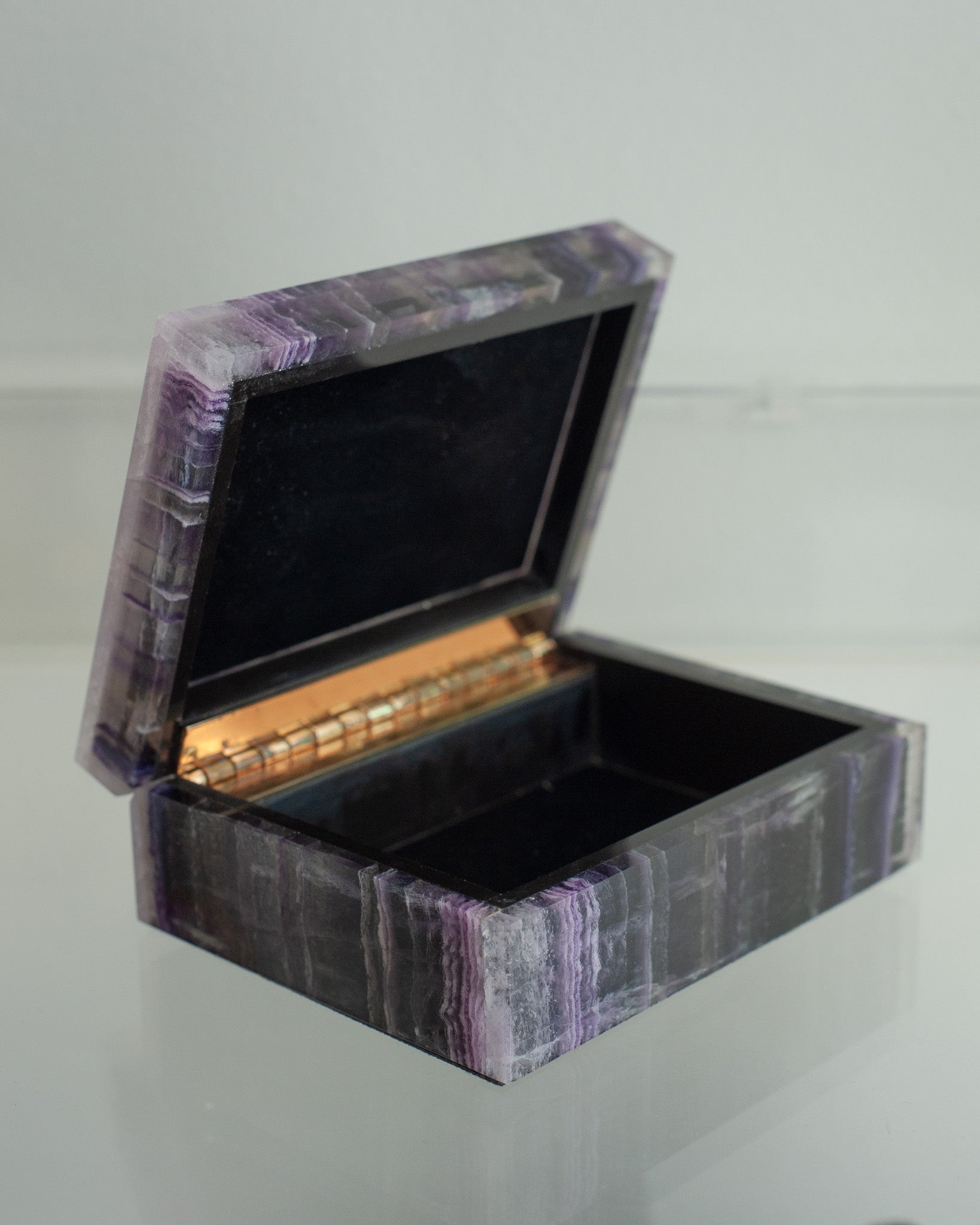 CONTEMPORARY PURPLE AND CLEAR FLUORITE BOX WITH HINGED LID