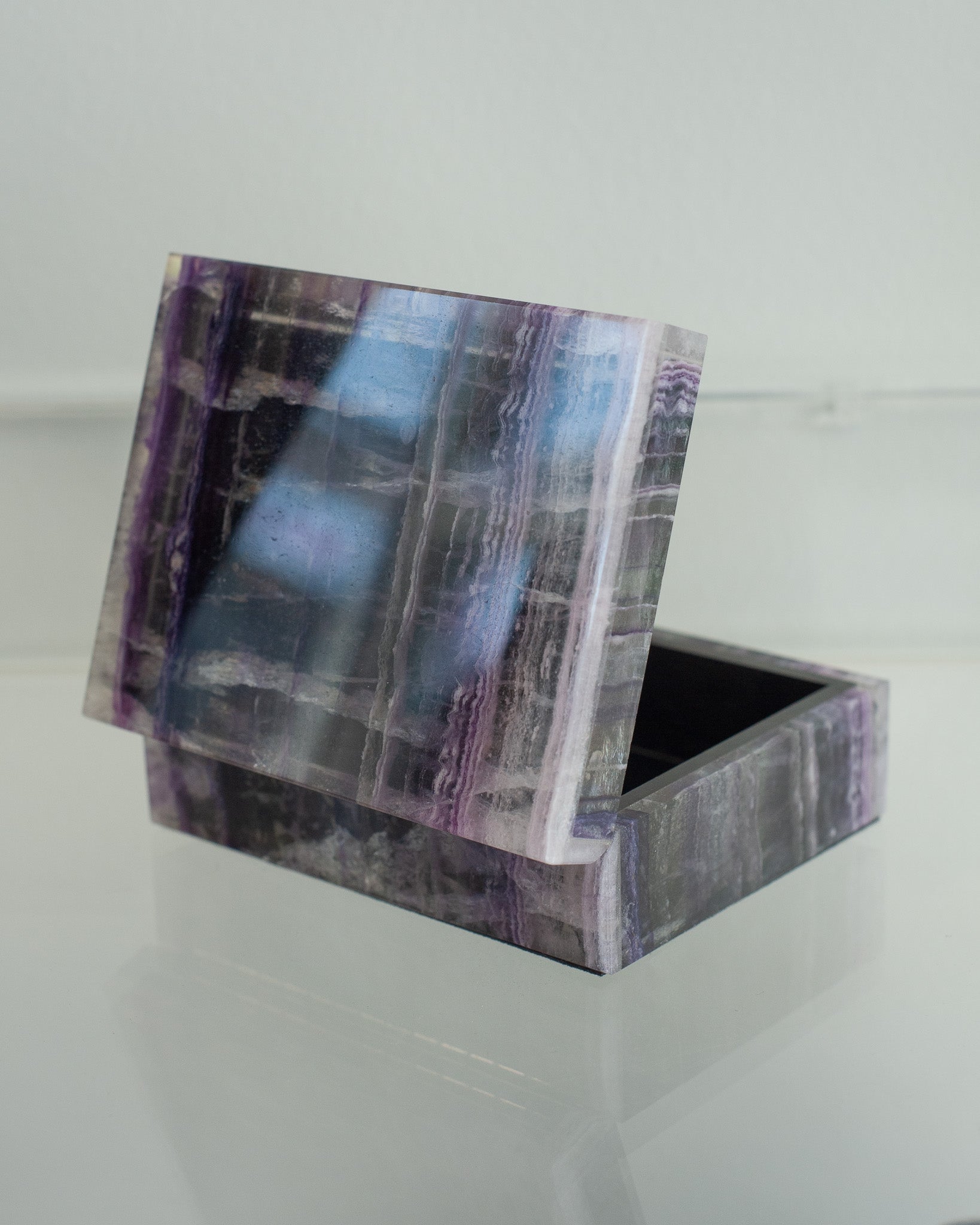 CONTEMPORARY PURPLE AND CLEAR FLUORITE BOX WITH HINGED LID