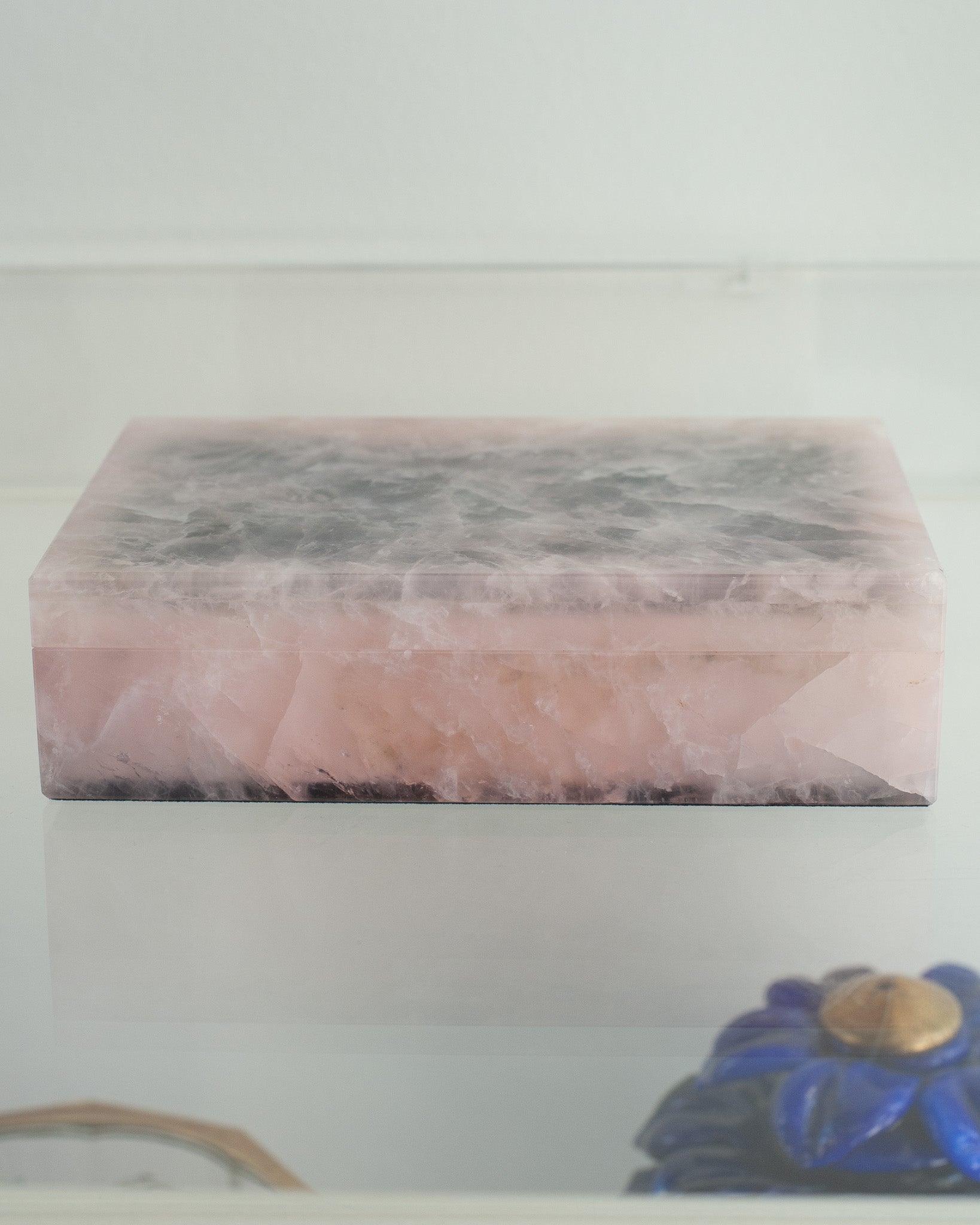 CONTEMPORARY ROSE QUARTZ BOX WITH HINGED LID
