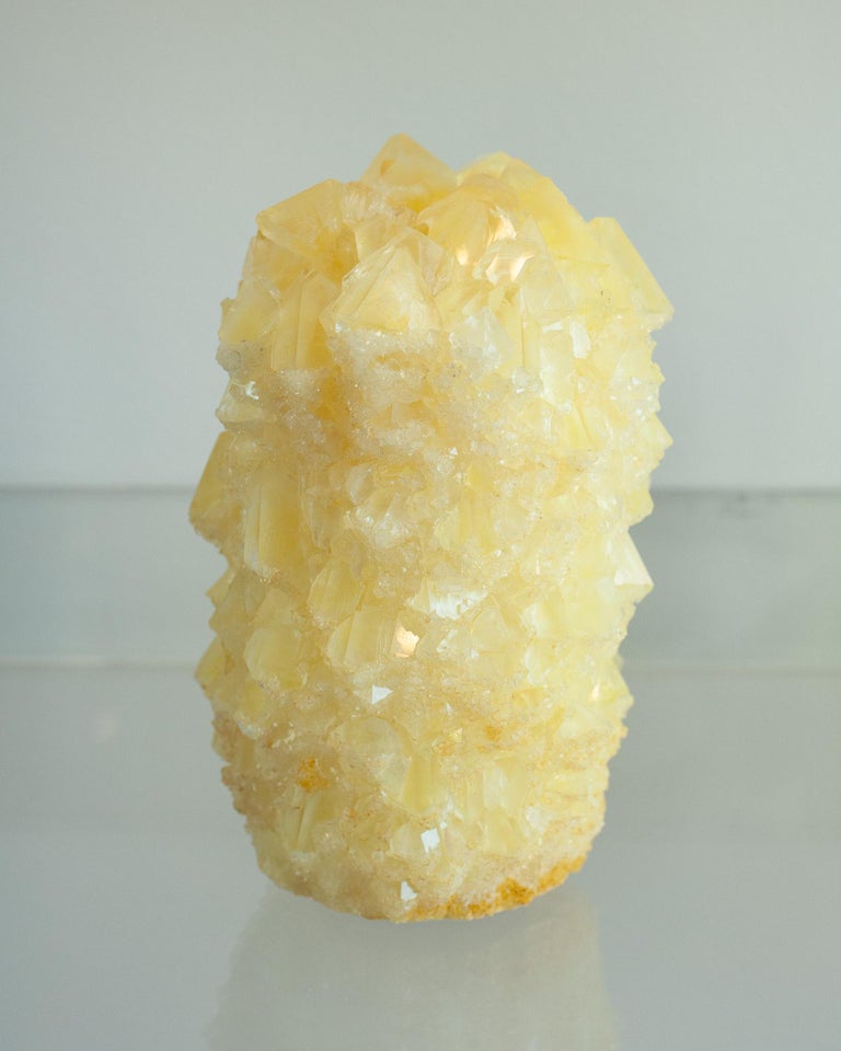 CONTEMPORARY CRYSTALLIZED VASE IN YELLOW BY ISAAC MONTÉ, NETHERLANDS