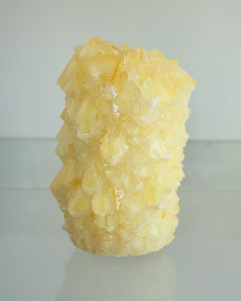 CONTEMPORARY CRYSTALLIZED VASE IN YELLOW BY ISAAC MONTÉ, NETHERLANDS