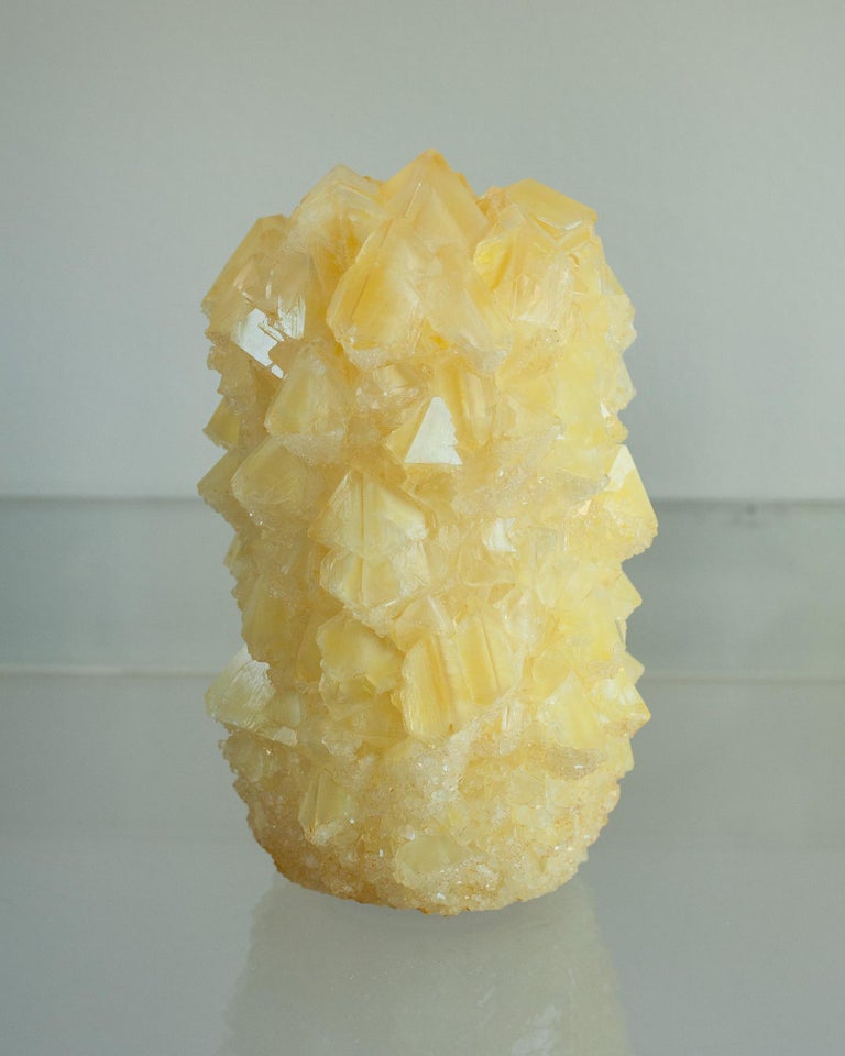 CONTEMPORARY CRYSTALLIZED VASE IN YELLOW BY ISAAC MONTÉ, NETHERLANDS