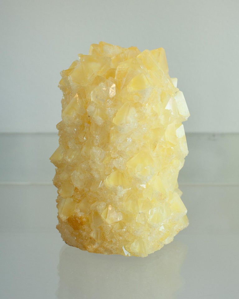 CONTEMPORARY CRYSTALLIZED VASE IN YELLOW BY ISAAC MONTÉ, NETHERLANDS