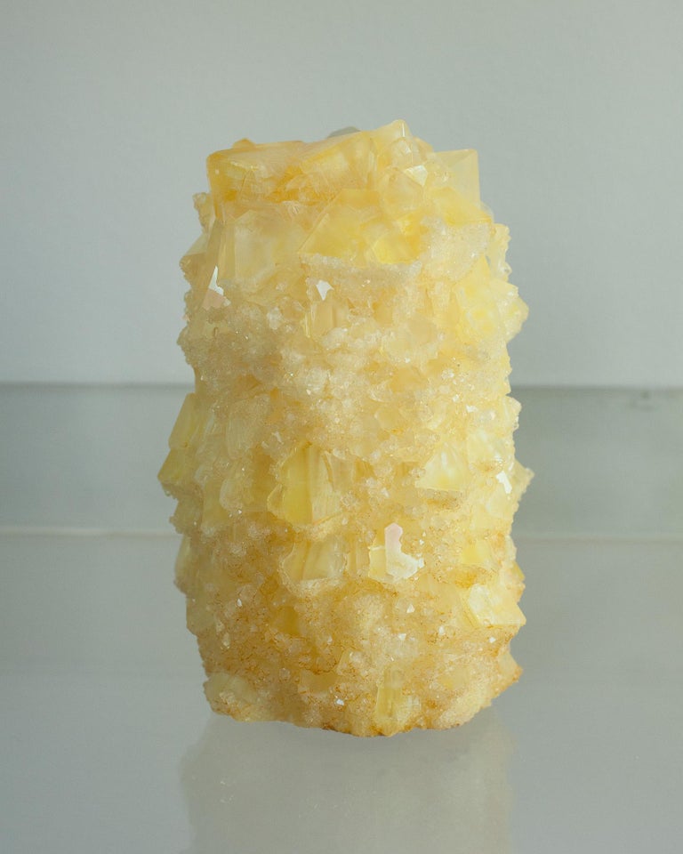 CONTEMPORARY CRYSTALLIZED VASE IN YELLOW BY ISAAC MONTÉ, NETHERLANDS