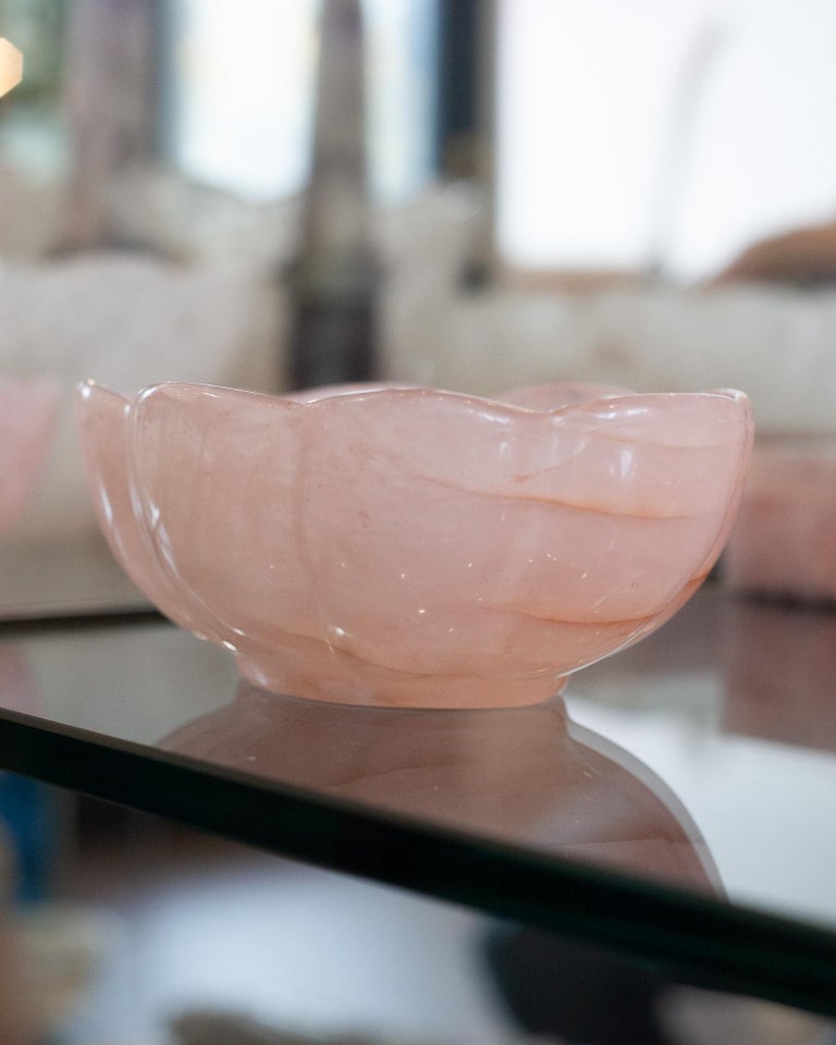 CONTEMPORARY SMALL SCALLOPED ROSE QUARTZ CRYSTAL BOWL WITH FOOT