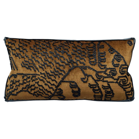 STUDIO MAISON NURITA BOX PILLOW IN DEDAR TIGER MOUNTAIN FAUVE VELVET WITH SATIN TRIM