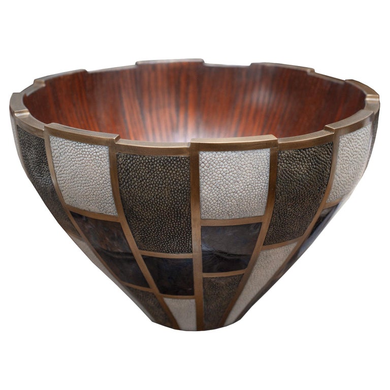 CONTEMPORARY R & Y AUGOUSTI BOWL WITH INLAID SHAGREEN, PENSHELL AND BRASS