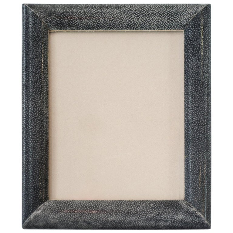 LARGE SHAGREEN BLUE/BLACK FRAME